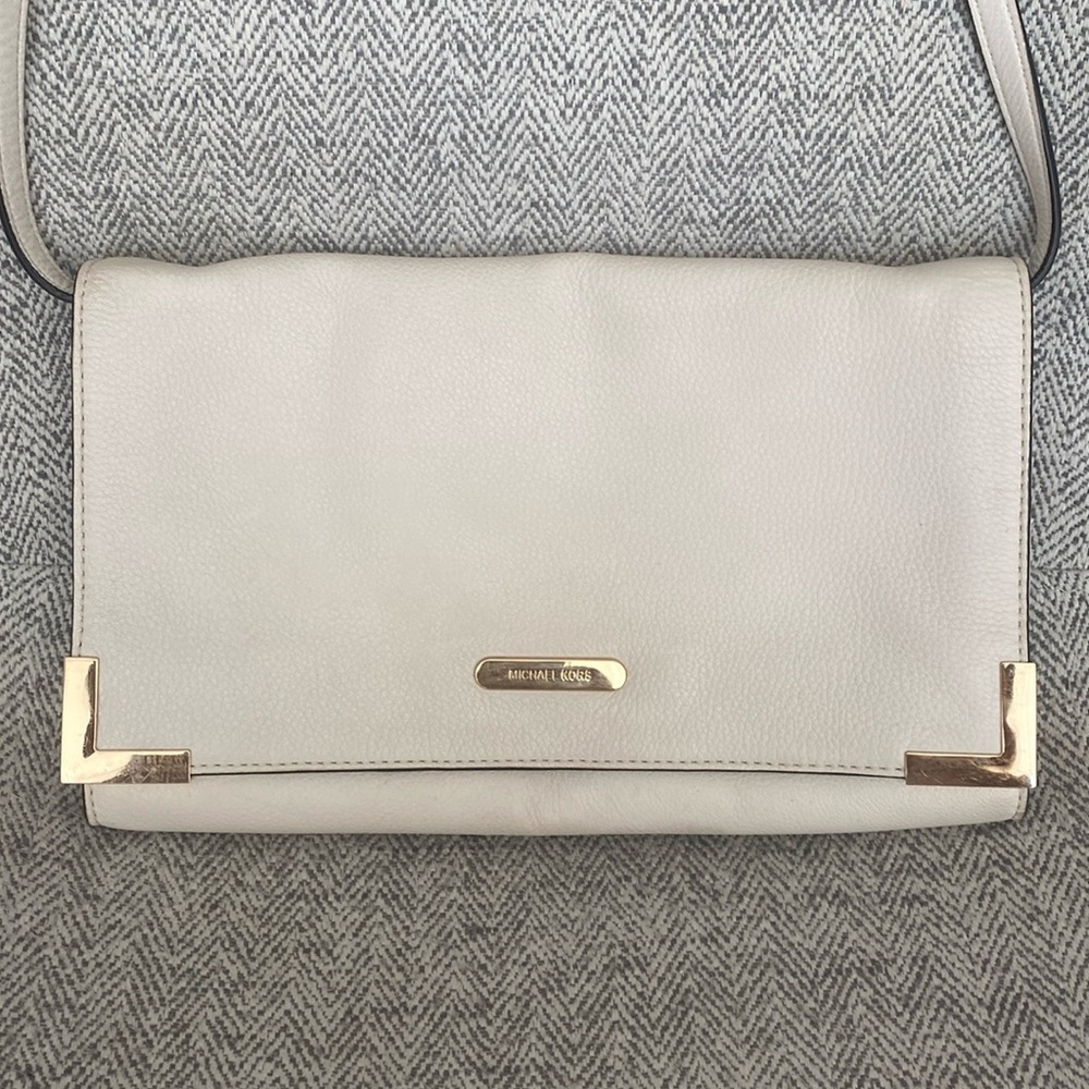 Michael Kors Clutch with Detachable Strap Off White
